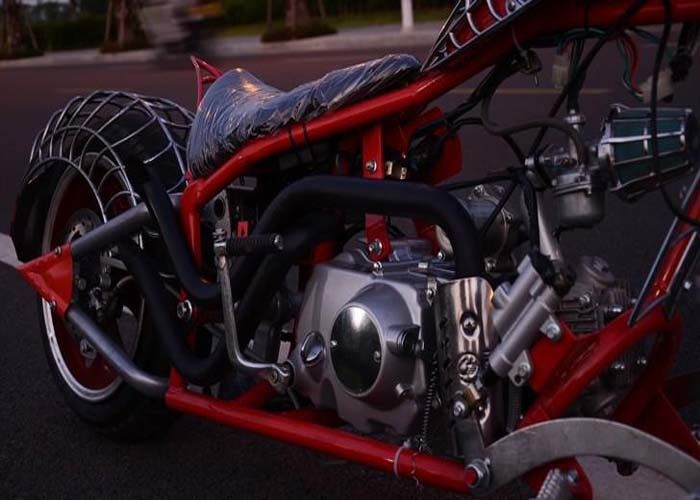 Motociclo legale della via di stile 50cc dello Spiderman, carro armato su ordinazione della batteria 3L dei selettori rotanti 12V di Harley
