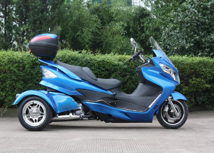 Yamaha ha clonato un motorino 300cc, una motocicletta completamente automatica di 3 ruote di 3 ruote con l'inverso