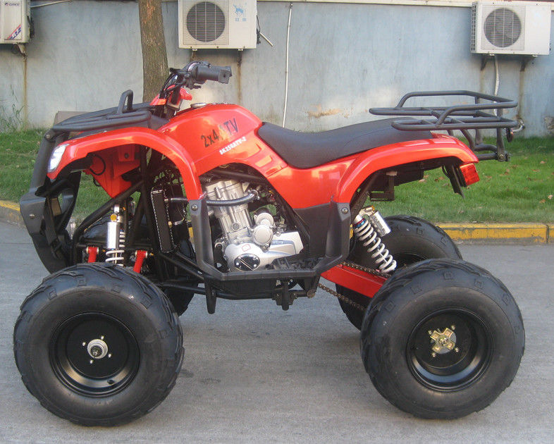 4 raffreddati ad acqua spingono tutto il veicolo ATV 150CC del terreno con comando a catena 3.9HP