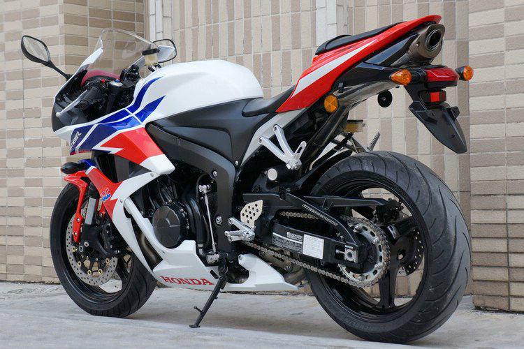 Motorini di motore di Yamaha raffreddati a liquido, motociclo elettrico 600cc in linea a quattro cilindri