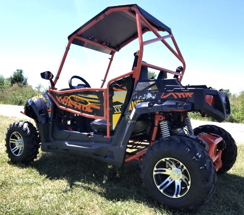 Il carretto di UTV 170 MaX Utility Vehicle Gas Golf con l'abitudine surdimensionata delle gomme del parabrezza borda/sospensione