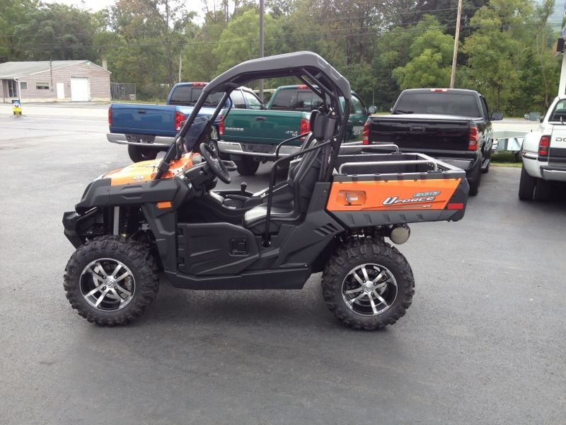 2 CF dei veicoli utilitari del gas di Seat 800cc vanno in automobile UTV con il forte motore autoalimentato