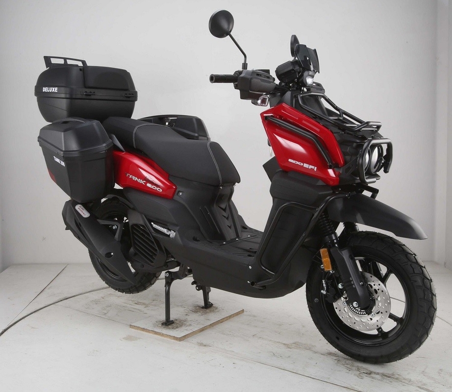 Nuovo scooter di stile militare 200 Tank 200 Efi Deluxe con pneumatici più grandi e portabagagli laterali
