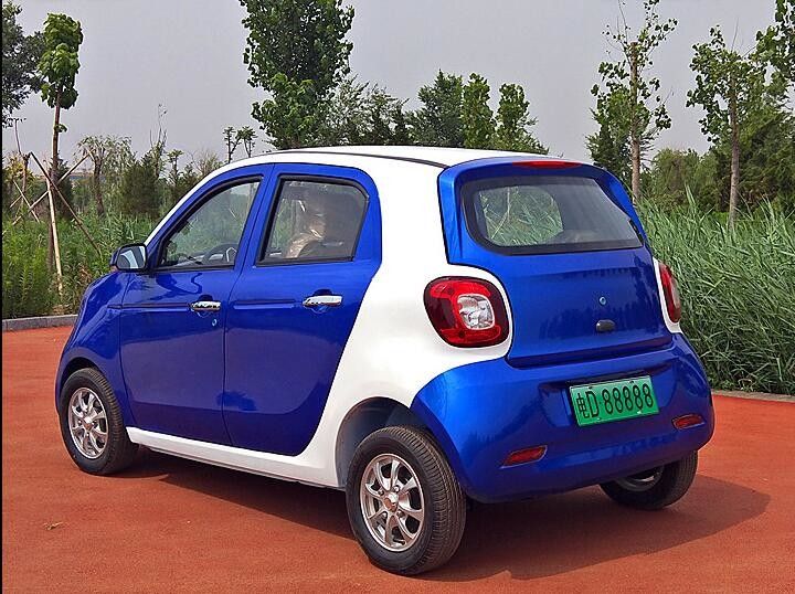 4 sedili hanno motorizzato lo stile astuto 6v 220ah del benz del carretto di golf 5kw con 180 chilometri di gamma