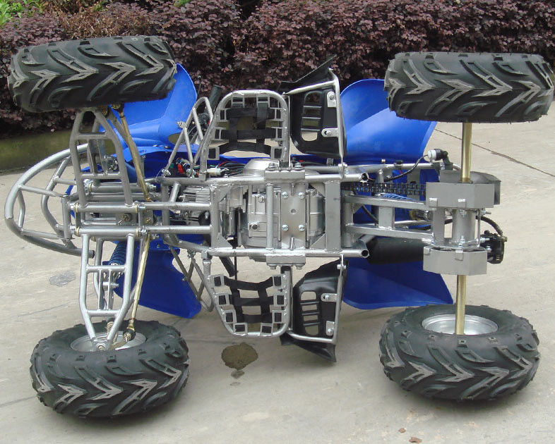 La gioventù media di dimensione 110CC che corre l'aria di ATV si è raffreddata con 7